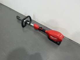 Milwaukee cordless pole power head - picture0' - Click to enlarge