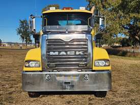 Mack Trident CMHR 6x4 Prime Mover Truck. - picture1' - Click to enlarge