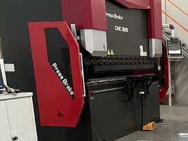 250TON/3200MM CNC PRESS BRAKE/5 AXIS/SERVO MOTOR PUMP/DELEM DA-58T CONTROLLER - picture1' - Click to enlarge