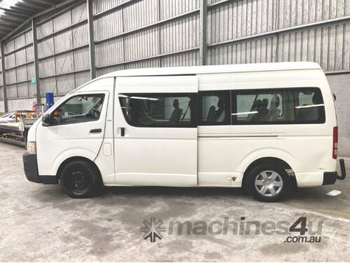 2009 Toyota Hiace Commuter Bus Petrol