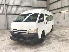 2009 Toyota Hiace Commuter Bus Petrol - picture0' - Click to enlarge