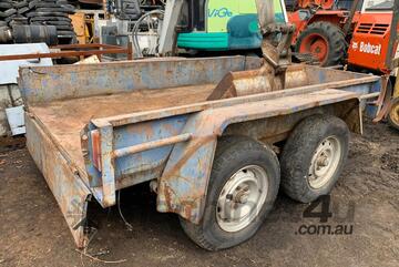 Tandem Trailer: Efficient Transport for Heavy Loads and Multiple Vehicles