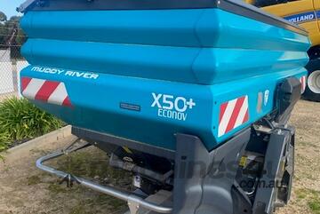 Un  2023 plate SULKY x50 3PL spreader, 4200lt