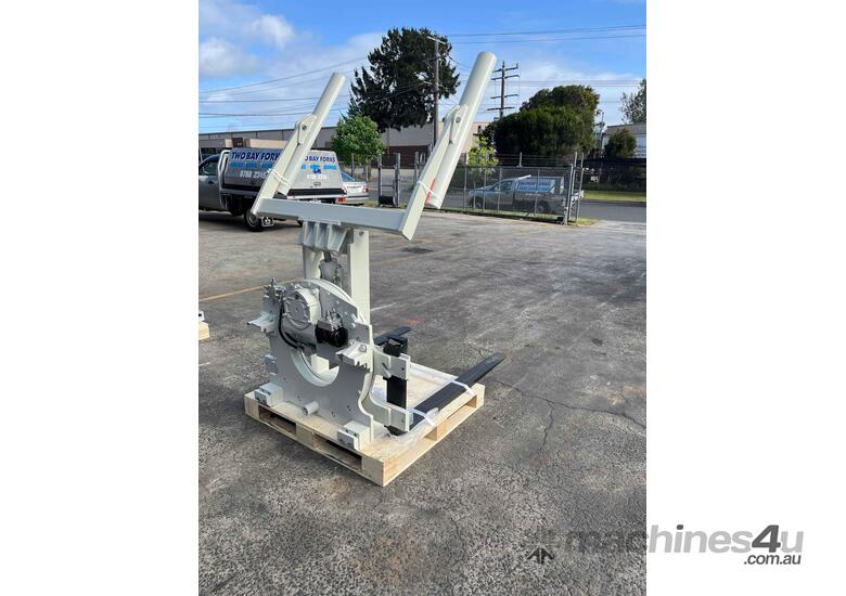 Class 3 360-Degree Rotator with Hold Down Clamp