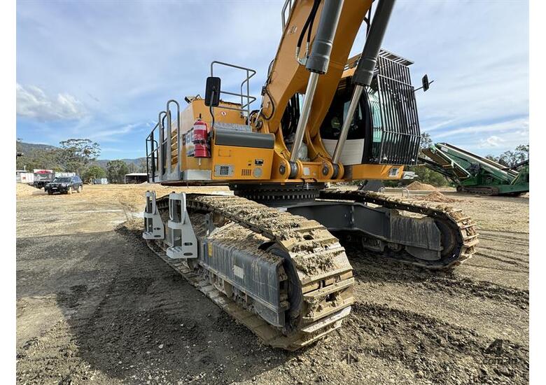 caption 2022 LIEBHERR 966 70T EXCAVATOR + 6T HAMMER