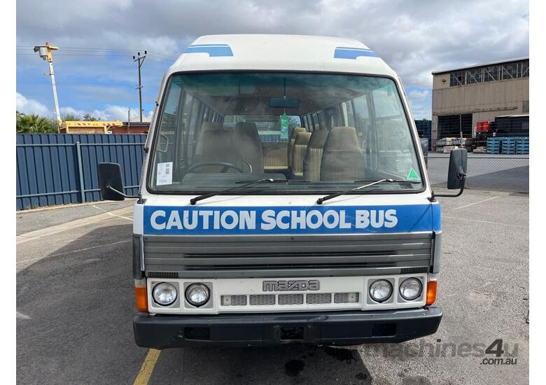 caption 1988 Mazda T3500 Bus