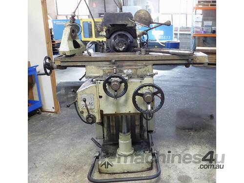 Universal Horizontal and Vertical Milling Machine