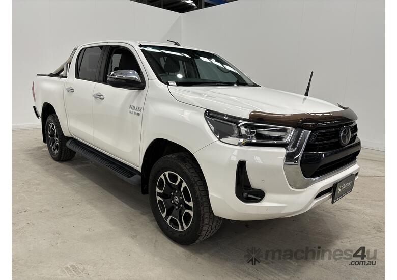 caption 2020 Toyota Hilux SR5 4x4 Dual Cab Utility (Diesel) (Auto) (Ex Lease) (Plates & Rego To All Buyers)