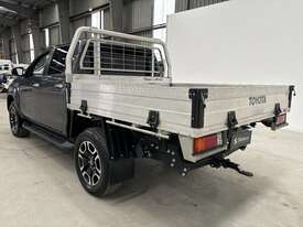 2023 Toyota Hilux SR5 4x4 Dual Cab Chassis (Diesel) (Auto) - picture0' - Click to enlarge