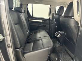2023 Toyota Hilux SR5 4x4 Dual Cab Chassis (Diesel) (Auto) - picture0' - Click to enlarge