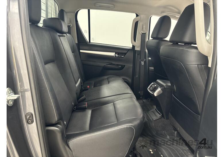 caption 2023 Toyota Hilux SR5 4x4 Dual Cab Chassis (Diesel) (Auto)