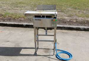 Stainless Conveyor Rejector - 700 L x 220 W Belt - Anritsu KW4103AW