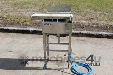 Stainless Conveyor Rejector - 700 L x 220 W Belt - Anritsu KW4103AW