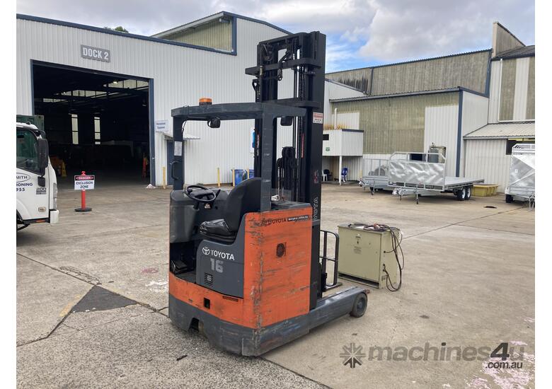 2006 Toyota 6FBRE16 High Reach Forklift