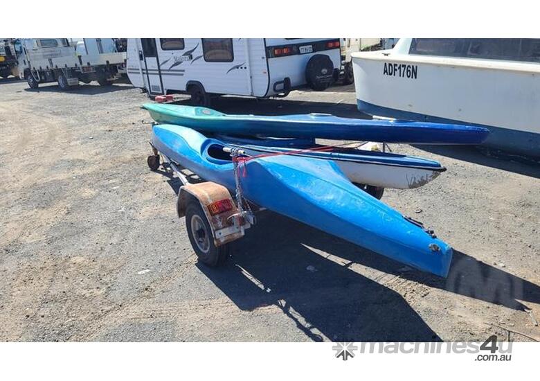 caption Custom Trailer