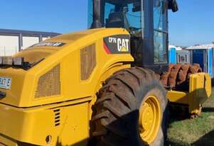 Caterpillar 2011 CAT CP76 Pad Foot Roller