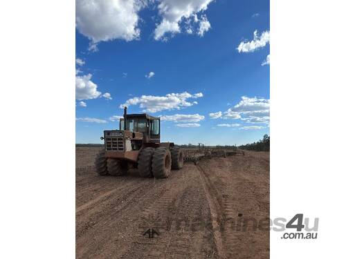 caption International Tractor 4386