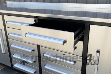 Un  10 Drawer 7FT Workbench