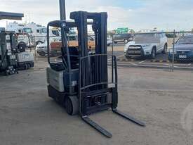 Crown 4500 Series - picture0' - Click to enlarge