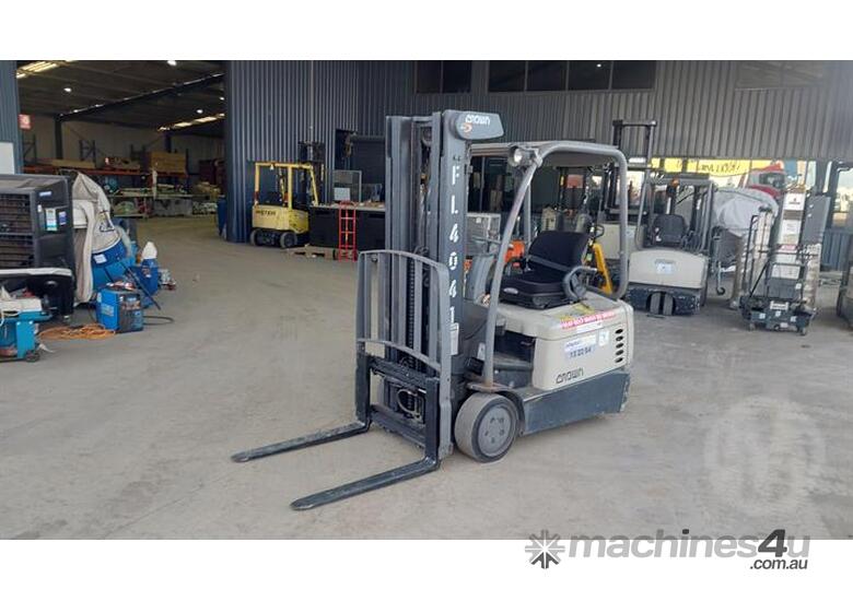 caption Crown 4500 Series