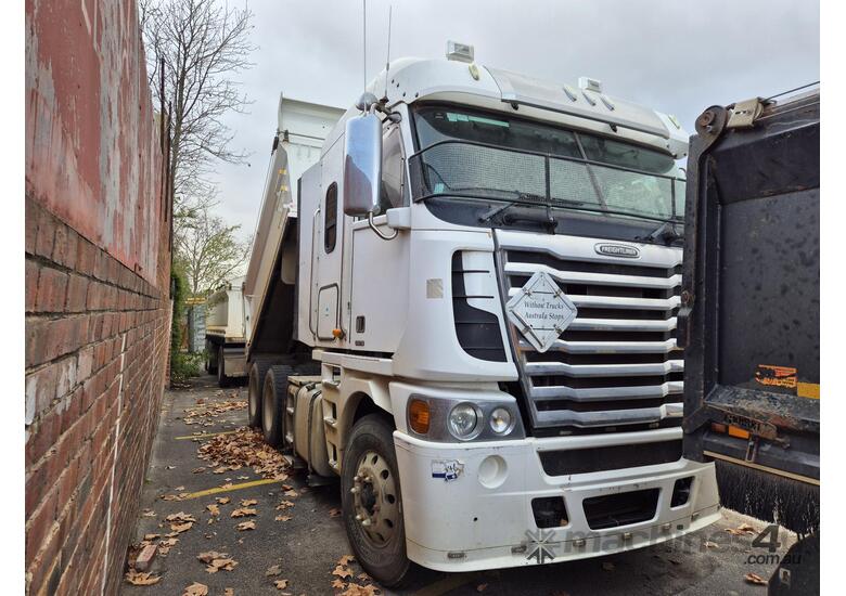 caption 2013 FREIGHTLINER Argosy Tipper