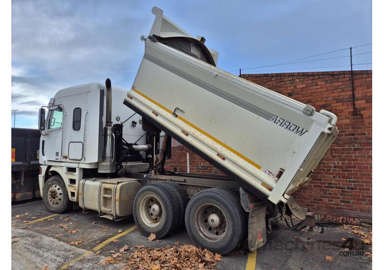 caption 2013 FREIGHTLINER Argosy Tipper