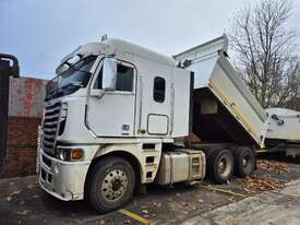 2013 FREIGHTLINER Argosy Tipper - picture2' - Click to enlarge