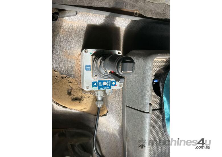 2004 Volvo FM9 Tipper Water Cart