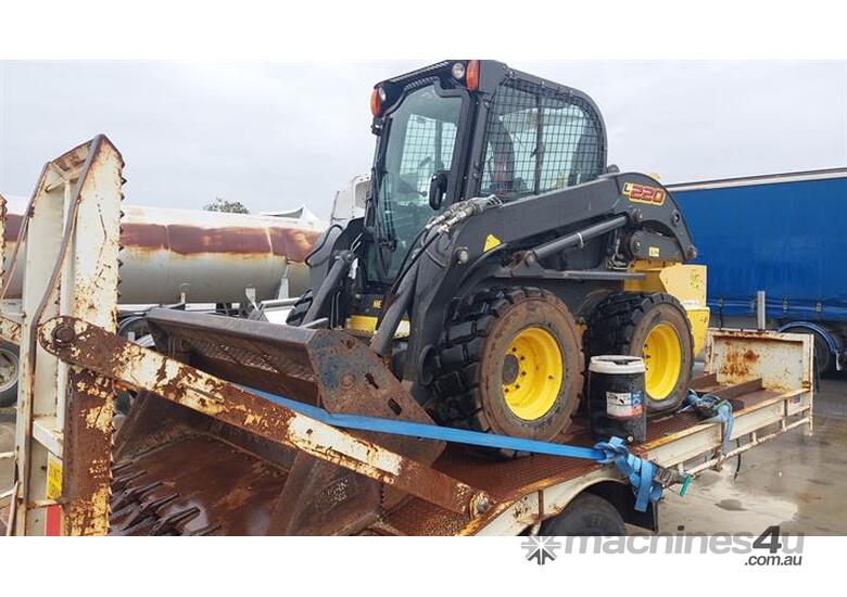 New Holland L220