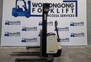 Wollongong Forklift: Crown ST3020TT4250. 1T, Electric, 3-Stage Mast, 4.25m Lift!