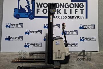 Wollongong Forklift: Crown ST3020TT4250. 1T, Electric, 3-Stage Mast, 4.25m Lift!