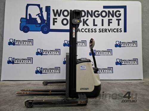 Wollongong Forklift: Crown ST3020TT4250. 1T, Electric, 3-Stage Mast, 4.25m Lift!