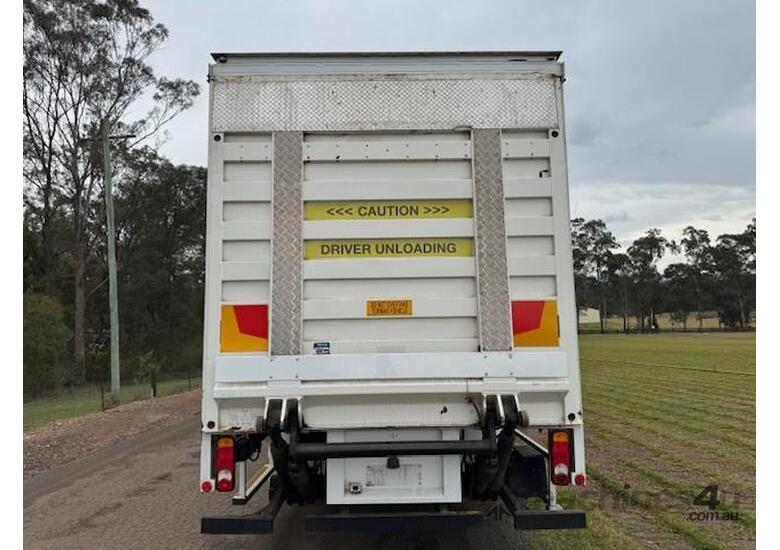 2019 UD Quon, approx. 200k kms, 400hp, auto