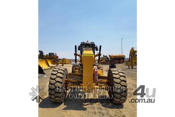 Caterpillar CAT 16-15 Motor Graders