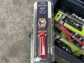 Box of Mower Swing Back Blades & File Kits - picture0' - Click to enlarge