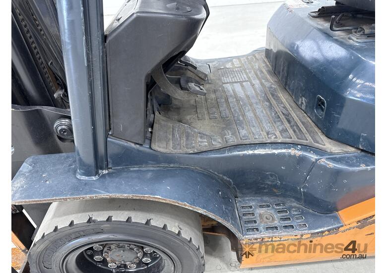 2007 Toyota 32-8FG25 LPG & Petrol (Gas Bottle Not Included)