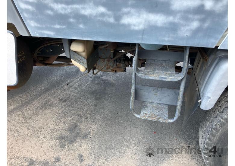 2000 Mitsubishi Fuso Canter Motorhome