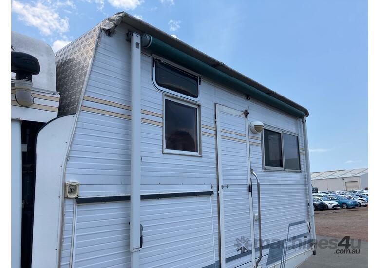 2000 Mitsubishi Fuso Canter Motorhome