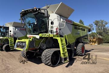 2017 CLAAS LEXION 760 & MACDON D140 FRONT