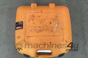 Paslode Impulse IM250S Straight Angled Finish Nailer in Case