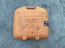 Paslode Impulse IM250S Straight Angled Finish Nailer in Case - picture1' - Click to enlarge