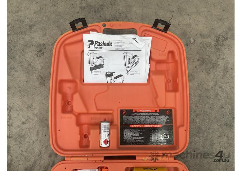 Paslode Impulse IM250S Straight Angled Finish Nailer in Case