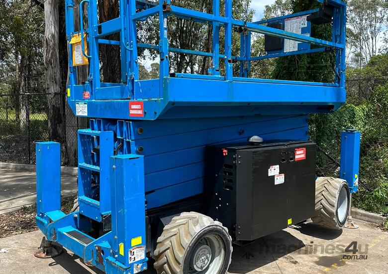 2014 Genie GS4069RT - 40ft Compact Rough Terrain Scissor Lift
