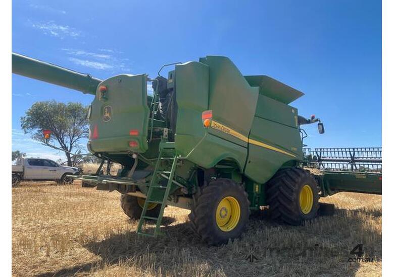 2018 John Deere S760 Combines