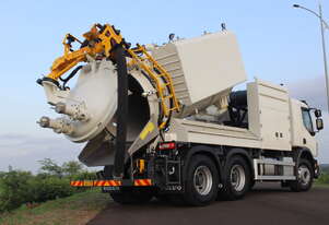 DiggerVac Hydro Excavation 8x4 Trucks