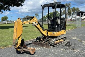Caterpillar 2014   301.4C