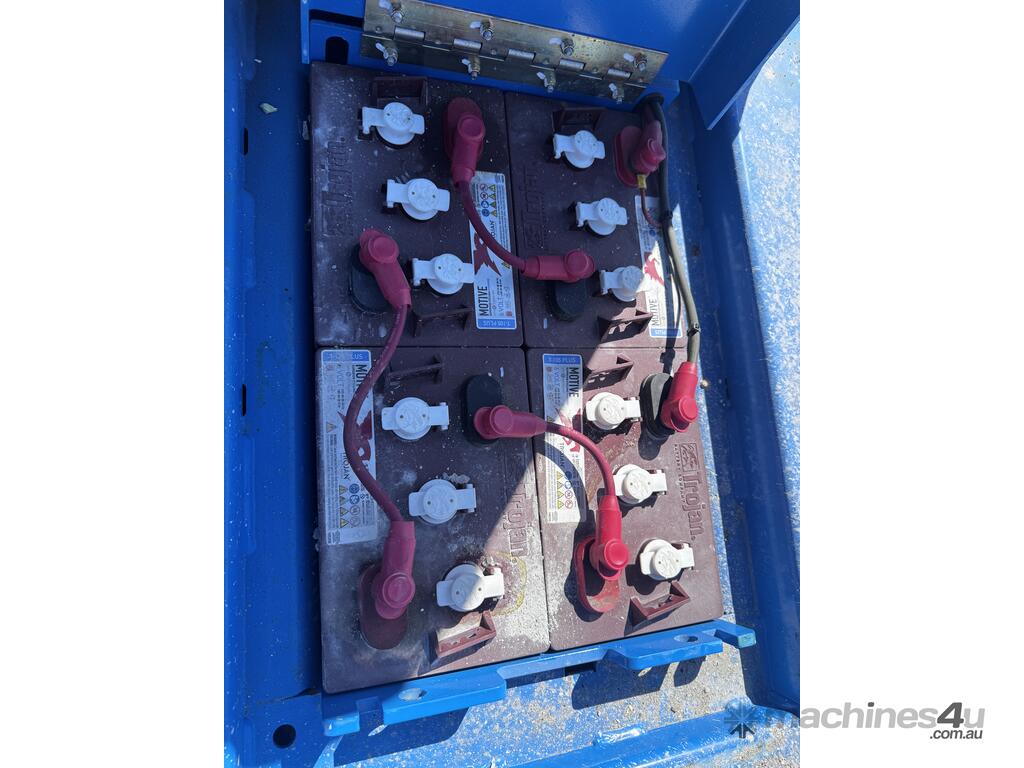 2020 Genie GRC12 12 Ft Vertical Lift image 15