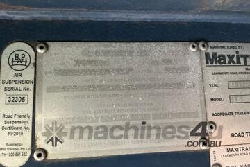 2009 Freighter Maxitrans ST-3 A Trailer Tri Axle Curtainsider