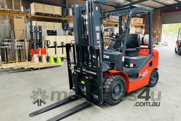 HELI CPCD25-M1K2C 2.5T Diesel Forklift 3 Stage 4.8m Mast