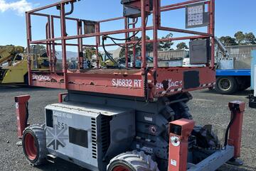 2016 Skyjack SJ-6832RT Scissor Lift